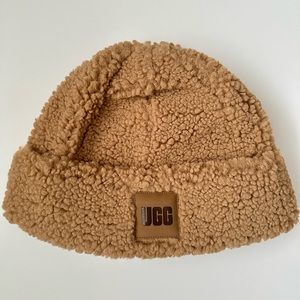 Ugg sherpa beanie